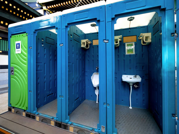 Porta potty delivery and setup in Glen Raven, NC
